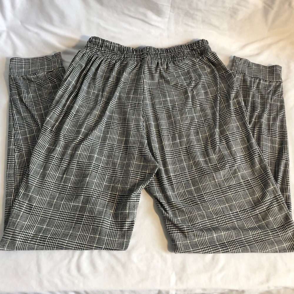 See You Monday Houndstooth Lounge Pants - Picture 12 of 16